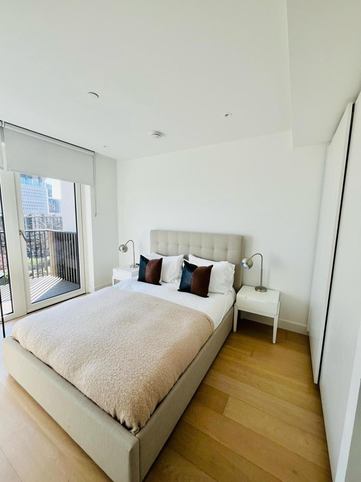 Chic Westfield Retreat - Two Bedroom Two Bathroom Luxury In White Londra